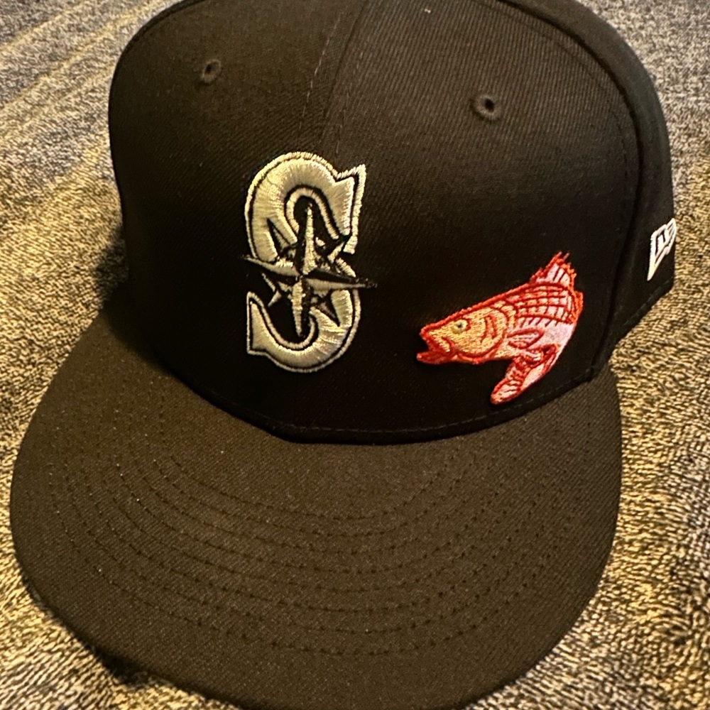 Lids Seattle Mariners fitted hat size 7 7/8